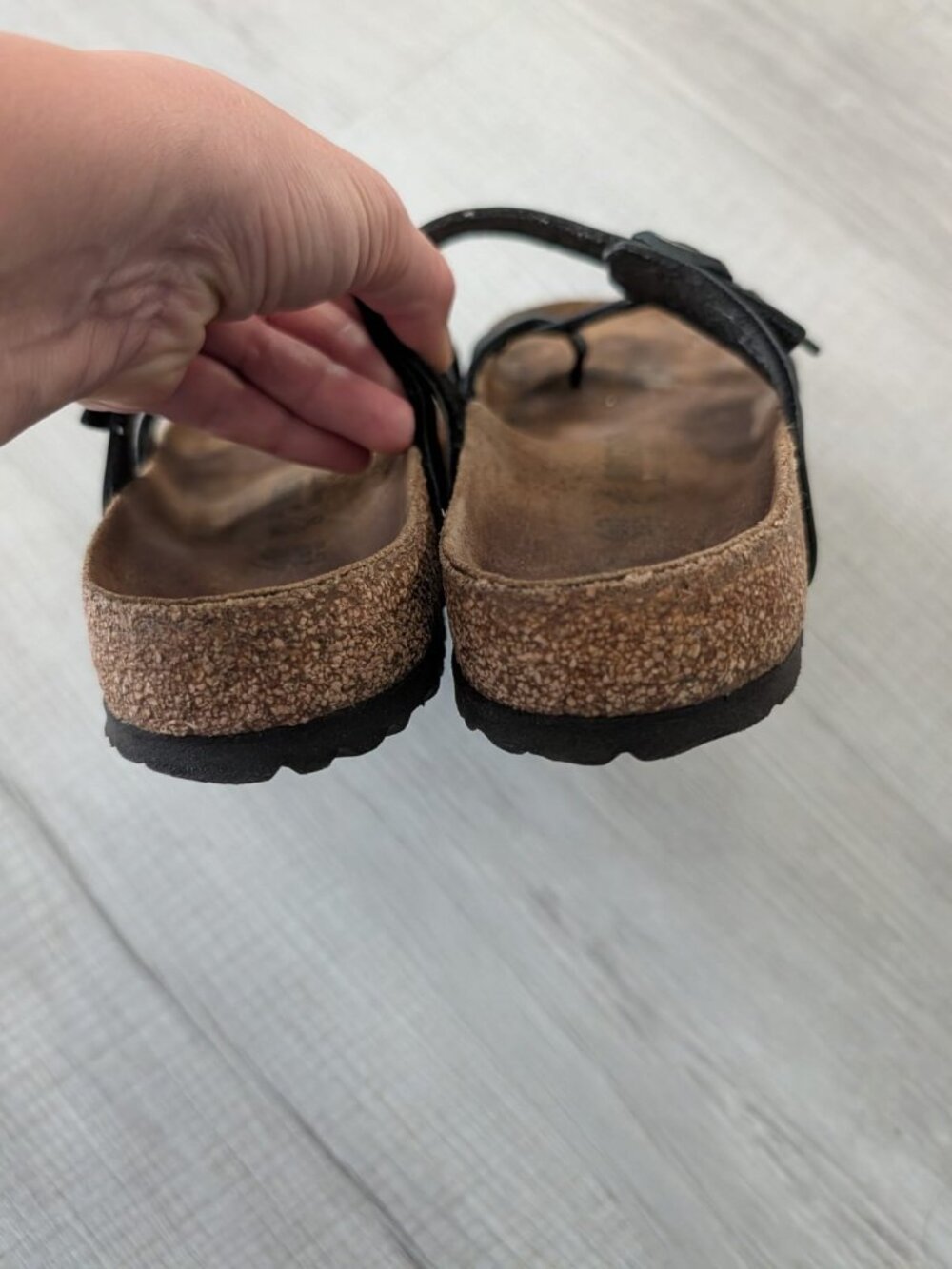 BIRKENSTOCK Mayari Brown Leather Sandals Toe Loop Criss Straps Walking Sz 9/40 - Picture 3 of 11